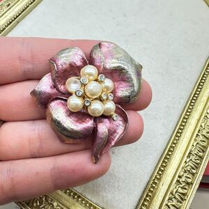 Flower Brooch Gorgeous Shabby Chic Pearl Enamel Flower Rhinestones
